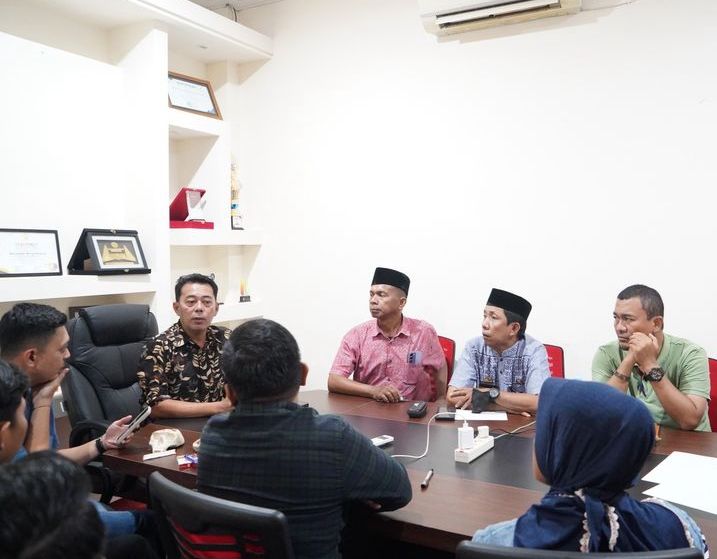 Gambar Rapat Koordinasi Bersama Sekcam dan Lurah lurah